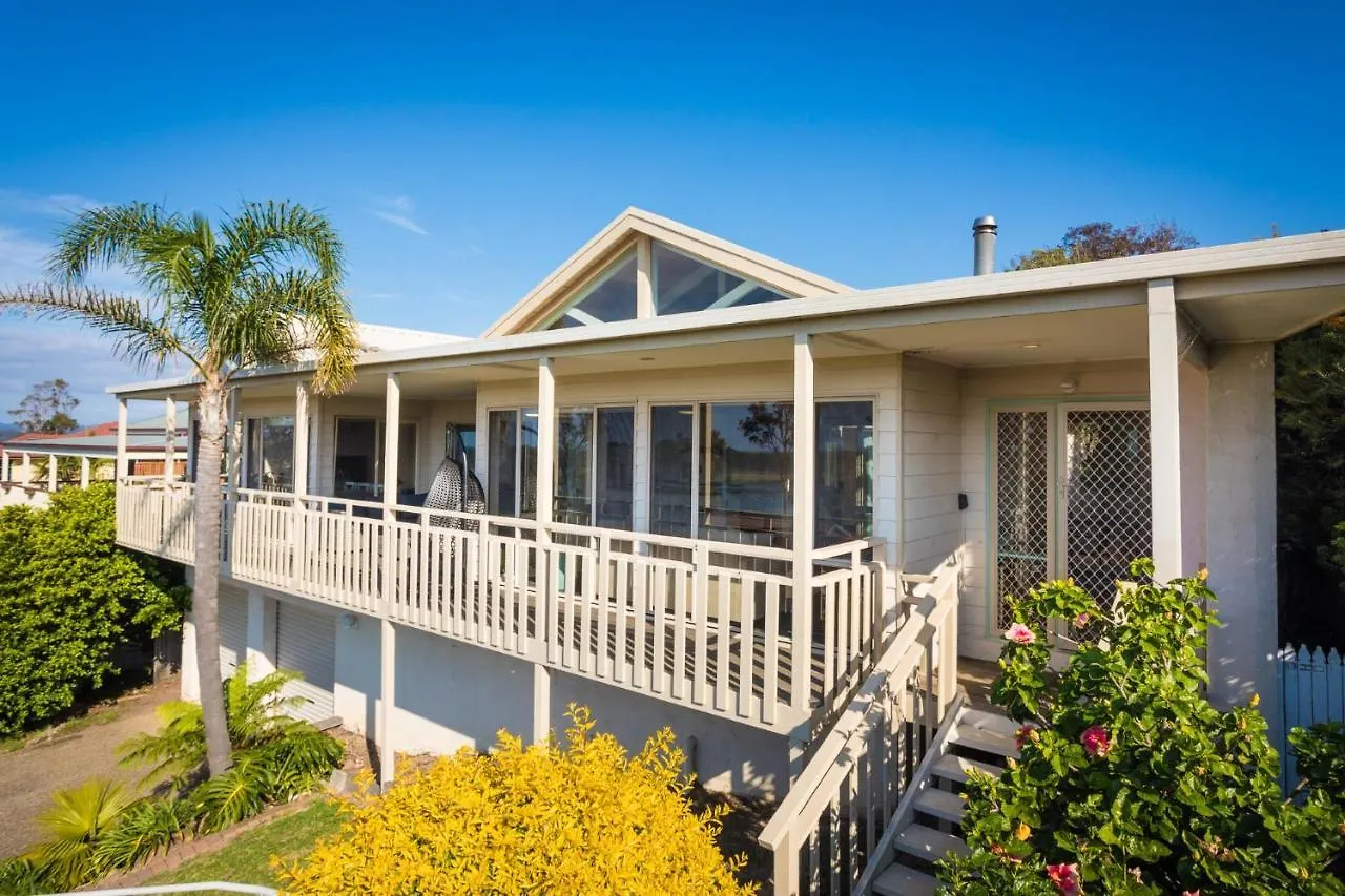 Holiday home Pelican Lake Holiday House Merimbula